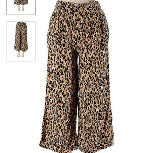 Treasure & Bond leopard pull on‎ rayon mid rise wide leg pants size Medium
